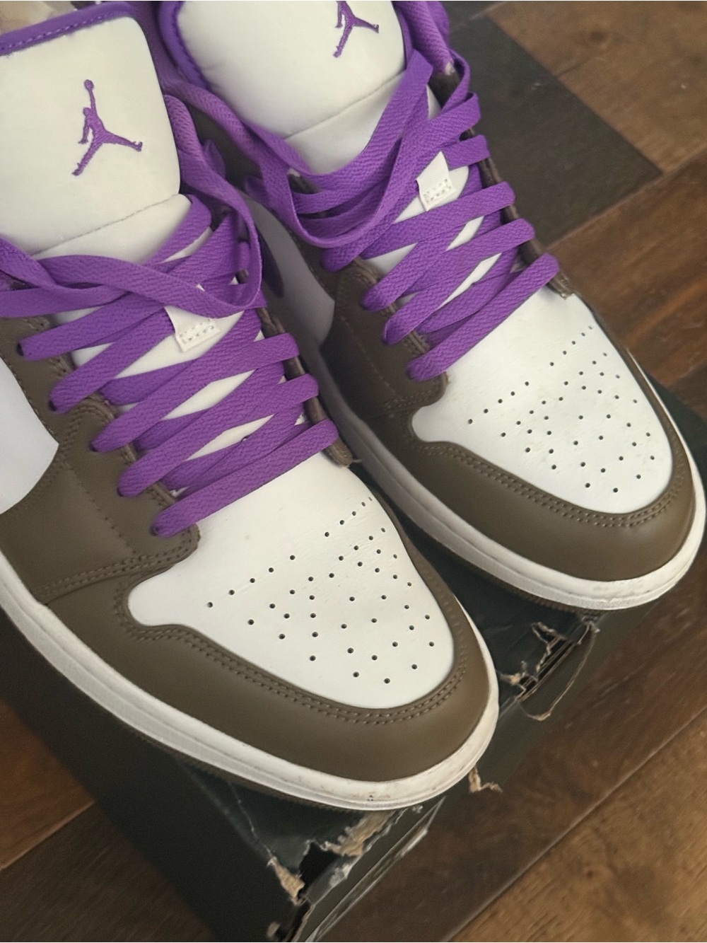 Mens Nike Air Jordan Low Top Sneakers - White & Purple - Picture 6 of 7